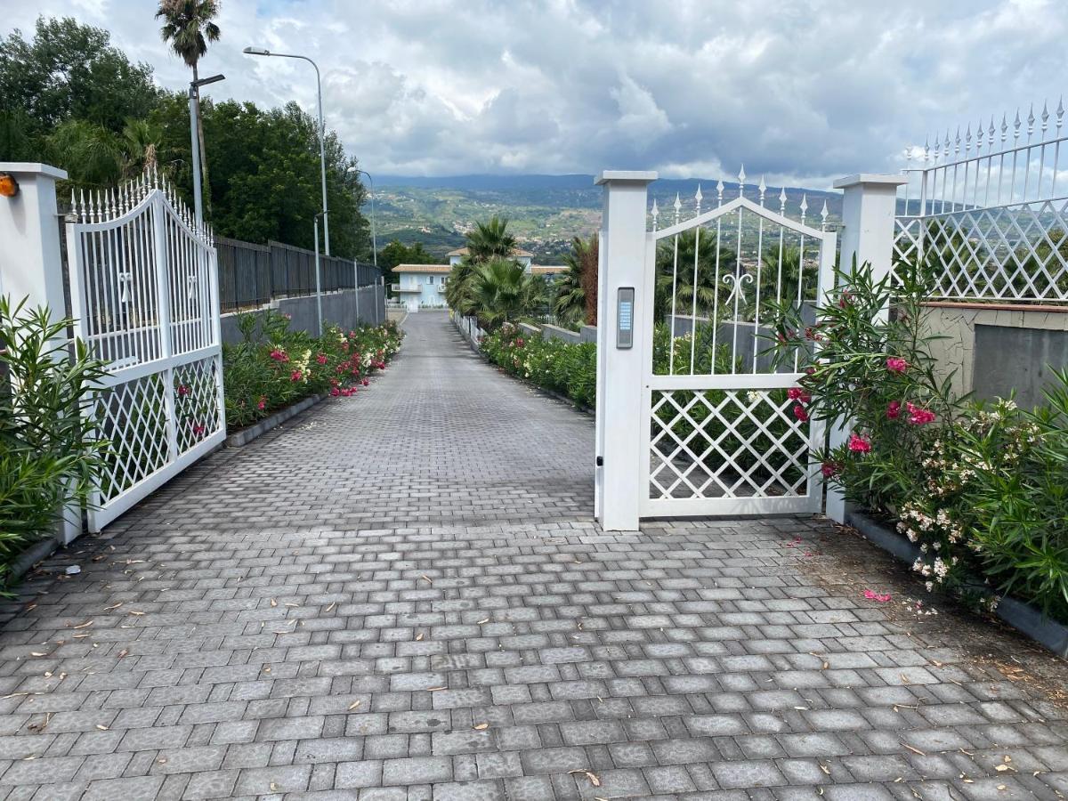 Artaleammare Villa Fondachello  Kültér fotó